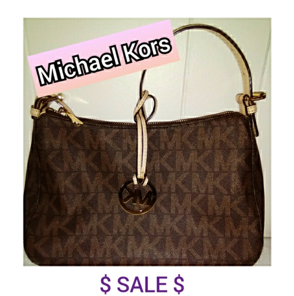 Michael Kors Handbags - $ SALE $ Michael kors purse ( Authentic )